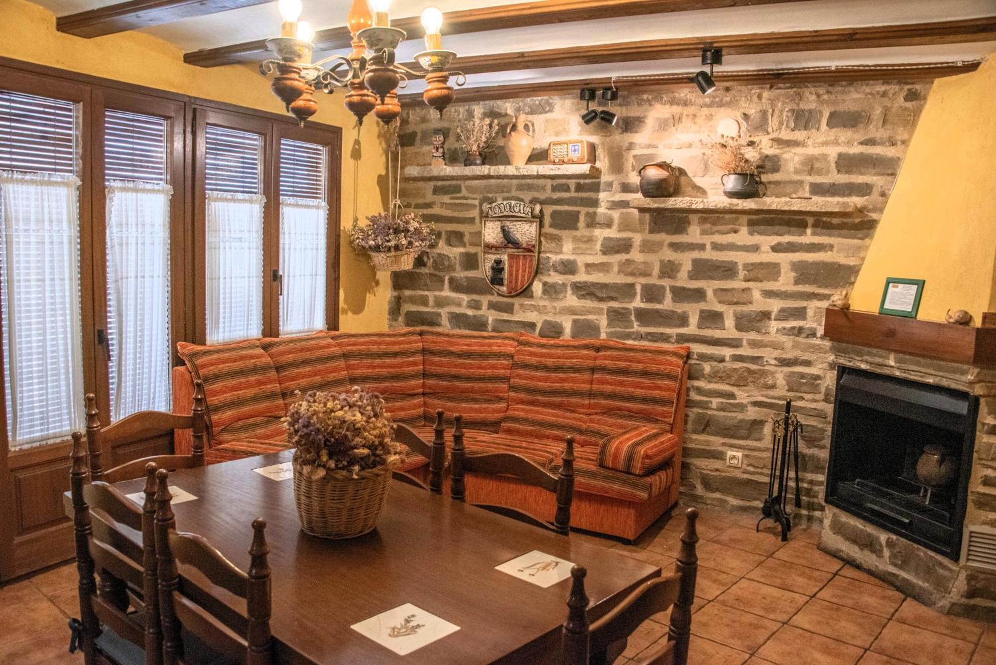 Casa Rural Nuri De Rei A Y B Todolella Экстерьер фото