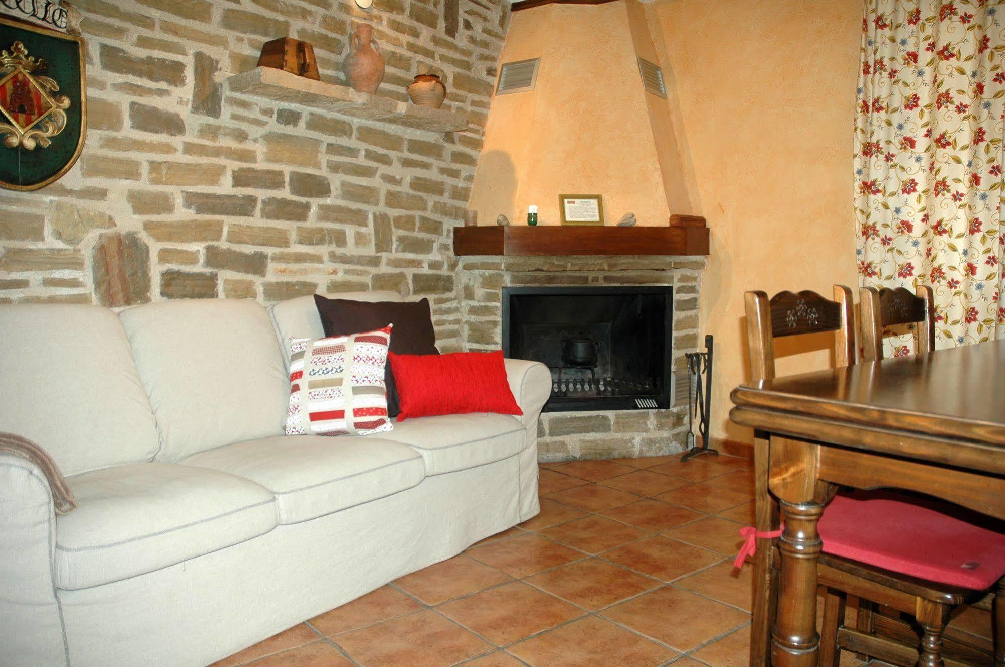 Casa Rural Nuri De Rei A Y B Todolella Экстерьер фото